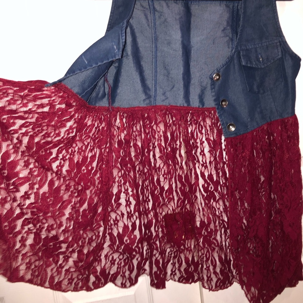 Lace Bottom Tank Top - Picture 9 of 10